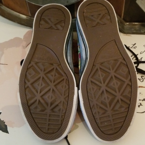 Converse All Star Rose Design Hi-Top Shoes - Picture 4 of 8